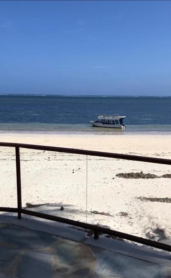 Kenya Bay Beach Hotel Бамбури Экстерьер фото