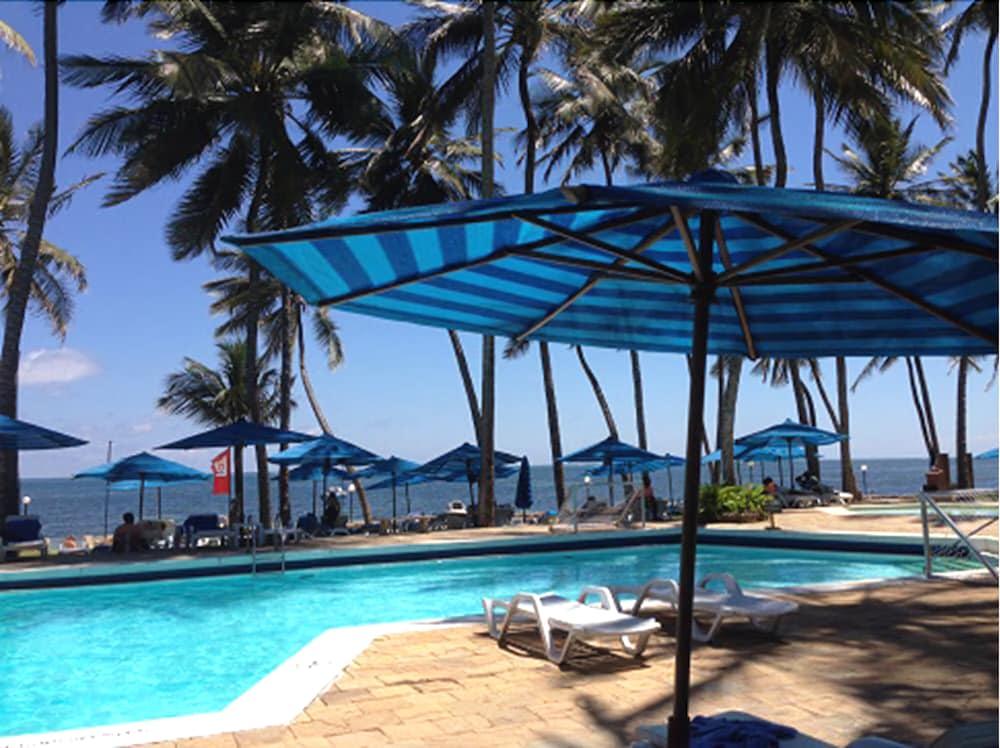 Kenya Bay Beach Hotel Бамбури Экстерьер фото